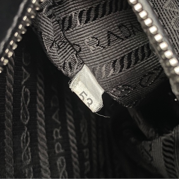 Prada RARE black shiny leather striped bowling bag satchel - Picture 13 of 13